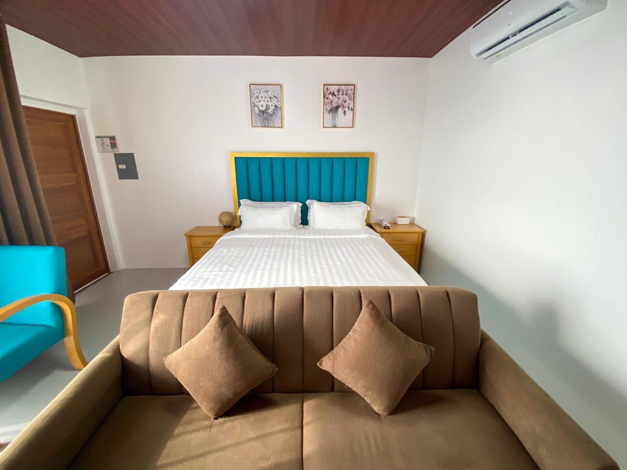 Q Beach Resort Cabangan Zewnętrze zdjęcie