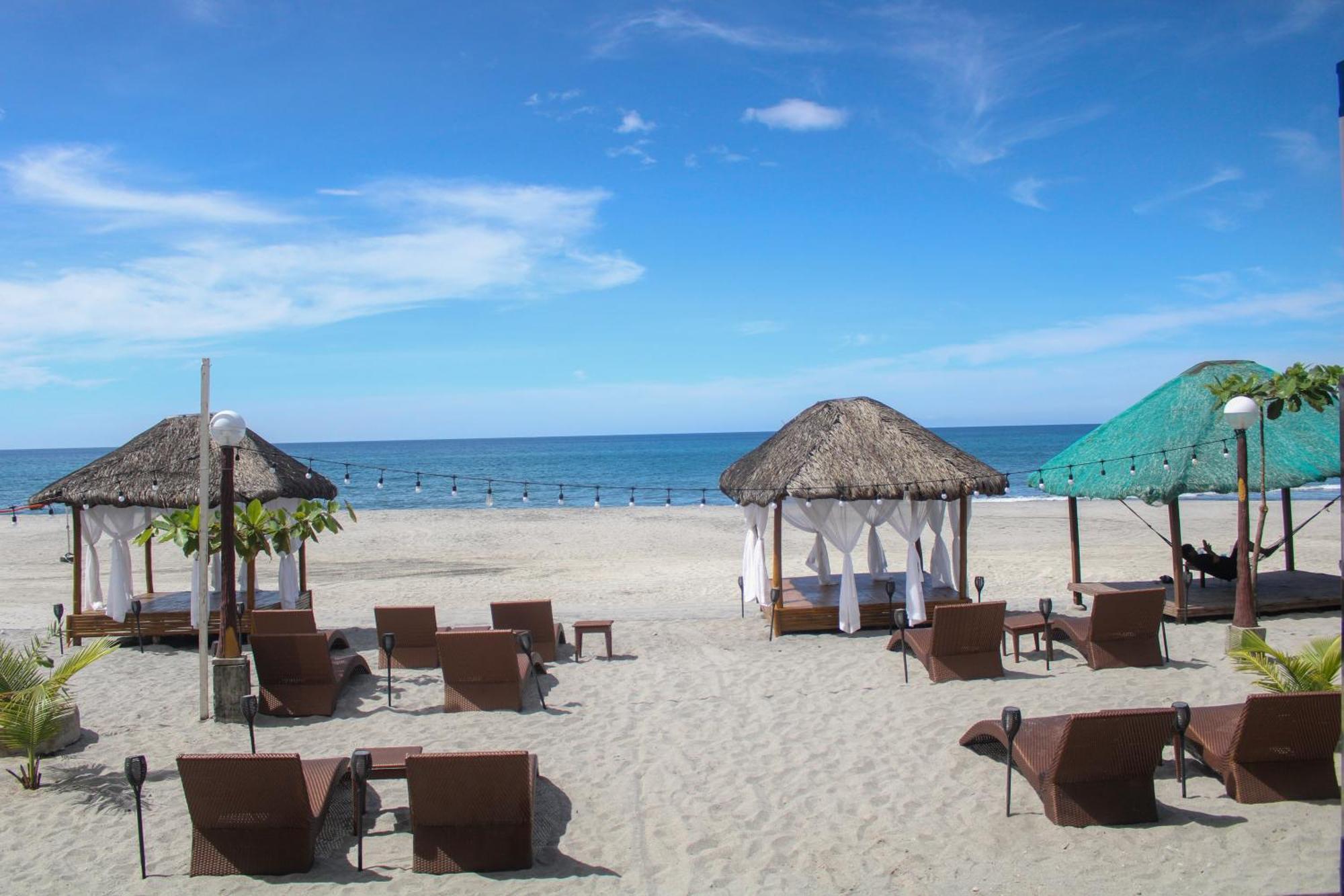 Q Beach Resort Cabangan Zewnętrze zdjęcie