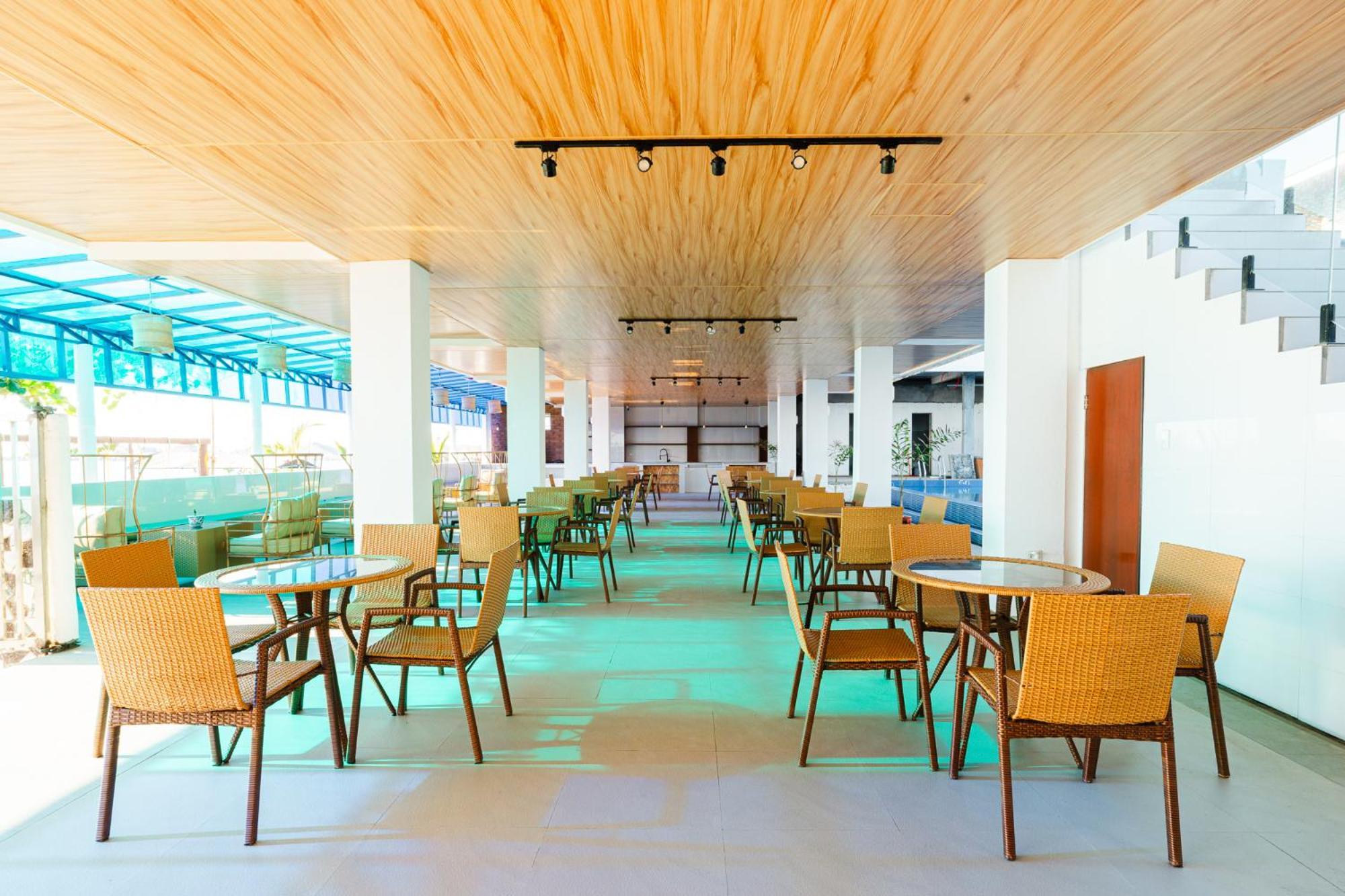 Q Beach Resort Cabangan Zewnętrze zdjęcie